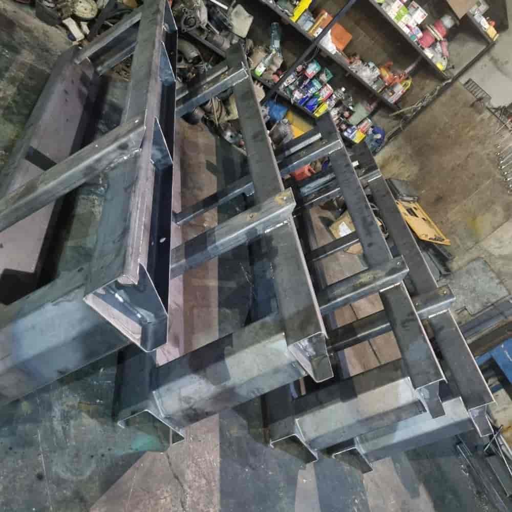 ساخت شاسی در ابعاد مختلف متناسب با موتور ژنراتور ساخت شاسی در ابعاد مختلف متناسب با موتور ژنراتور